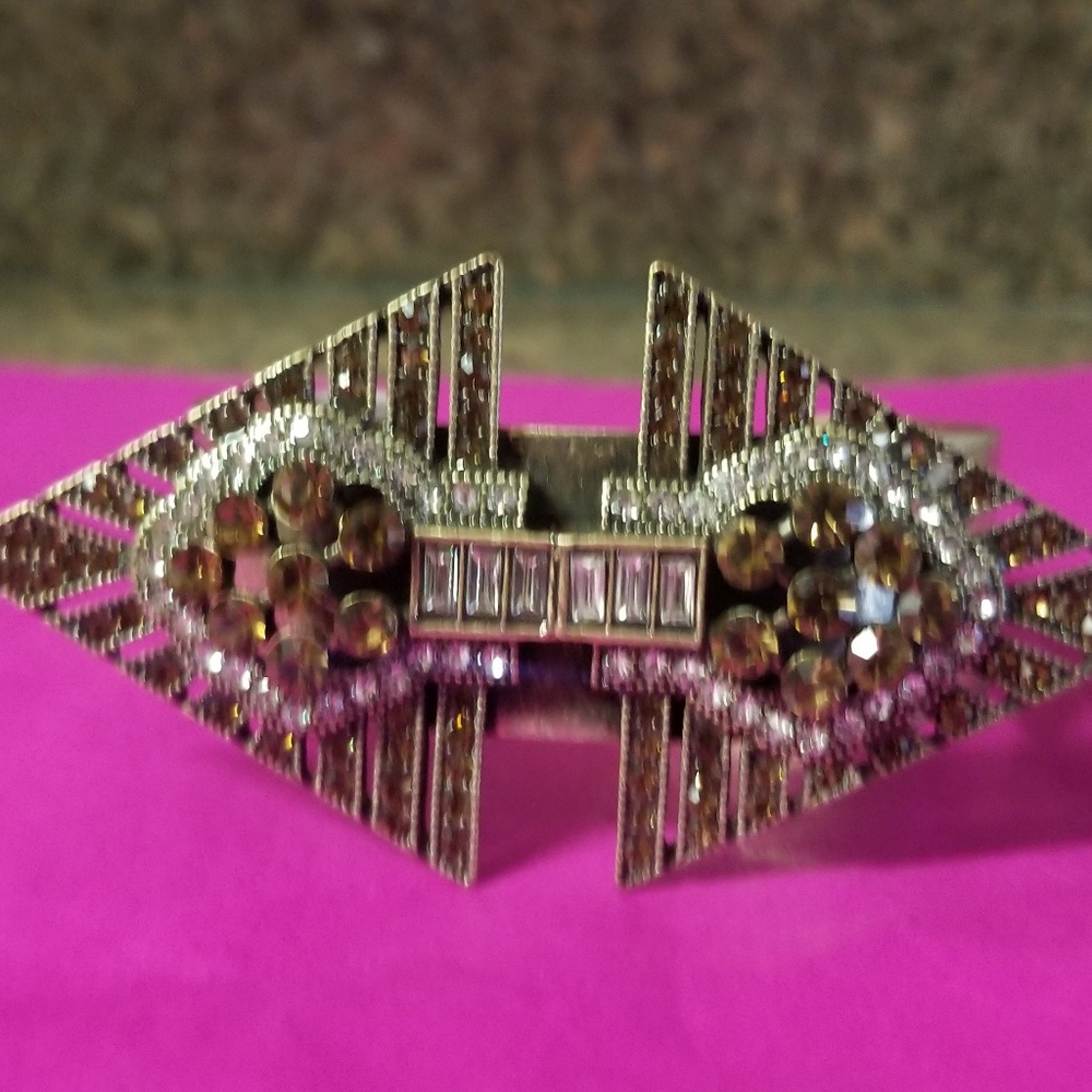 Gold metal Swarovski bracelet